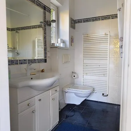 Charmantes Haus Mit Terrasse Und Grossem Garten Langenzersdorf