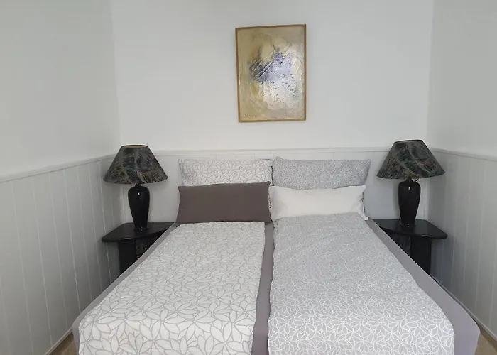 Feriehus Charmantes Haus Mit Terrasse Und Grossem Garten *