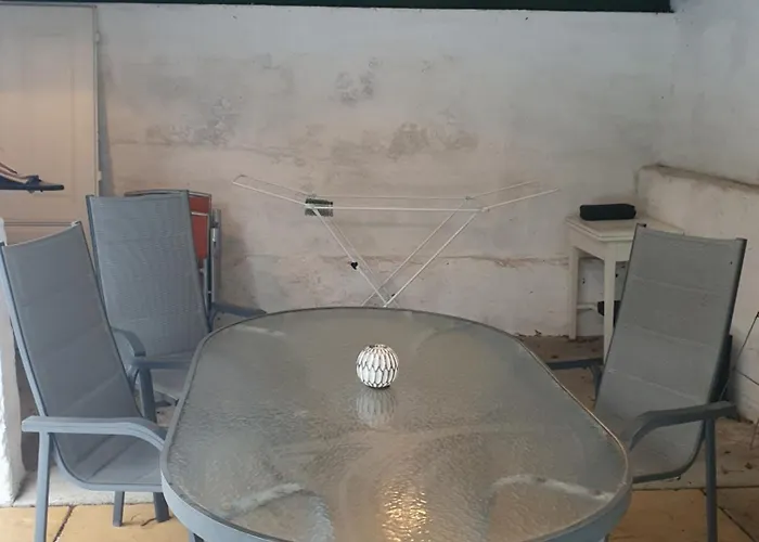 Charmantes Haus Mit Terrasse Und Grossem Garten Feriehus Langenzersdorf